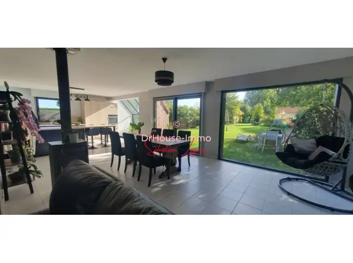 Maison 7 pièces de 188 m² - Tilloy-lez-Marchiennes (59870)