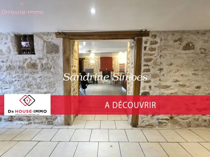 Maison 6 pièces de 145 m² - La Trimouille (86290)