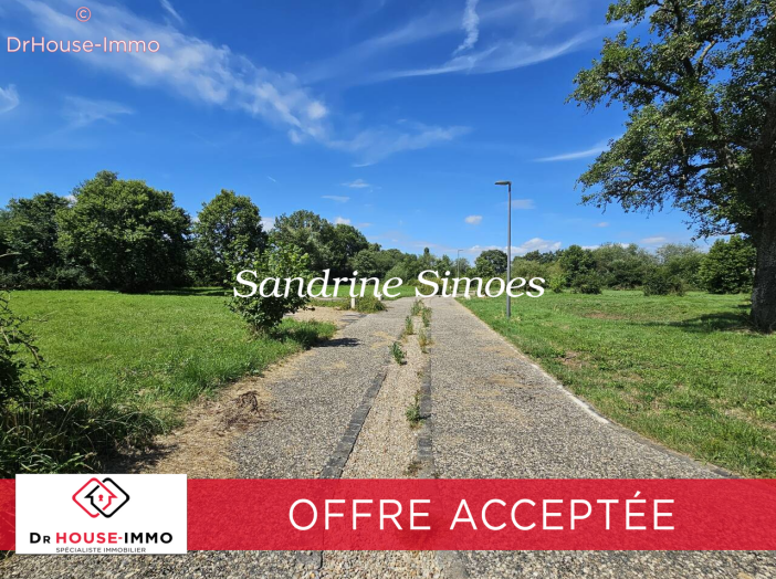Terrain de 883 m² - Pindray (86500)