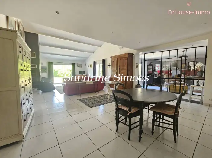 Maison 5 pièces de 177 m² - Saint-Germain (86310)