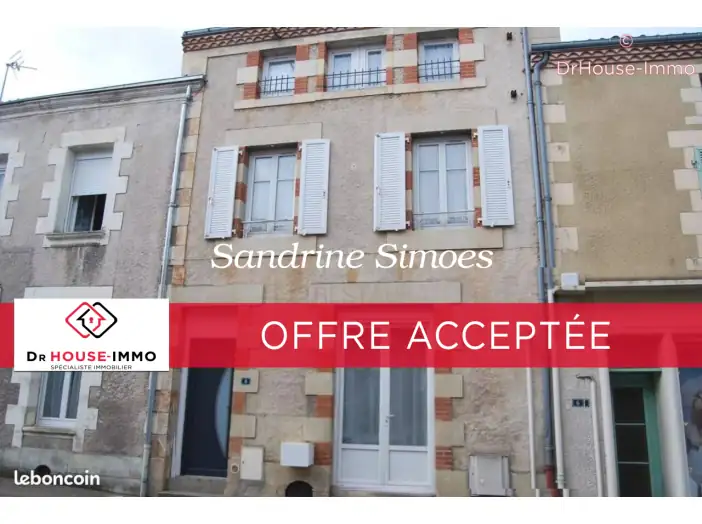 Maison 5 pièces de 130 m² - Lathus-Saint-Rémy (86390)