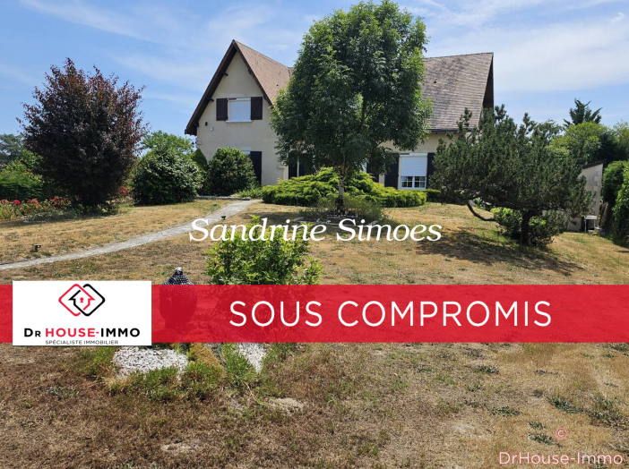 Maison 9 pièces de 230 m² - Montmorillon (86500)