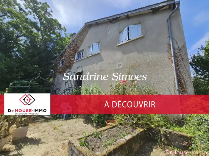 Loft / Atelier 10 pièces de 261 m² - Montmorillon (86500)