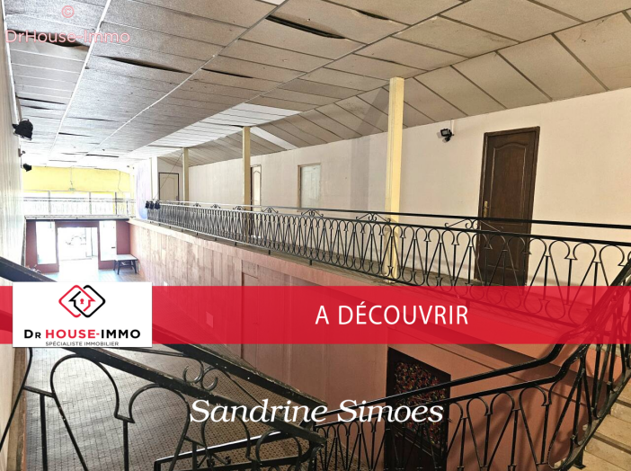 Loft / Atelier de 261m² - 10 pièces