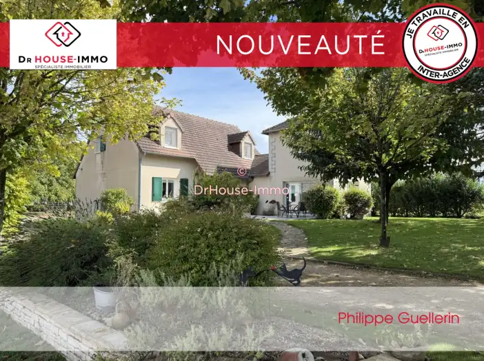 Maison 7 pièces de 160 m² - Naintré (86530)