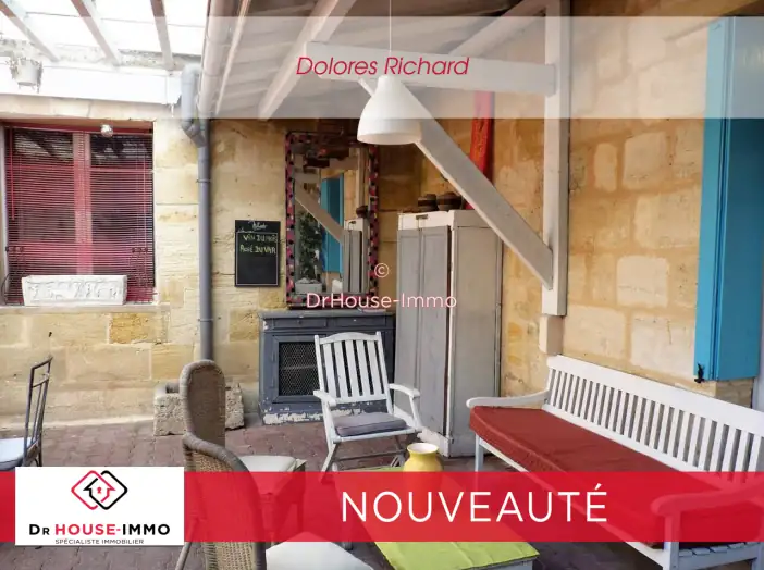 Maison 14 pièces de 477 m² - Saint-Médard-de-Guizières (33230)
