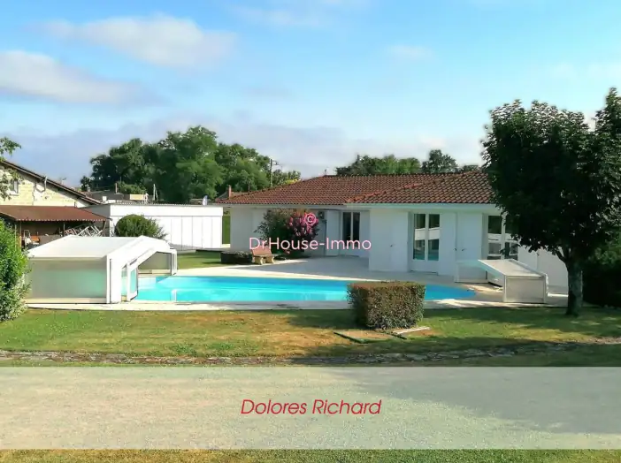 Maison 7 pièces de 187 m² - Galgon (33133)