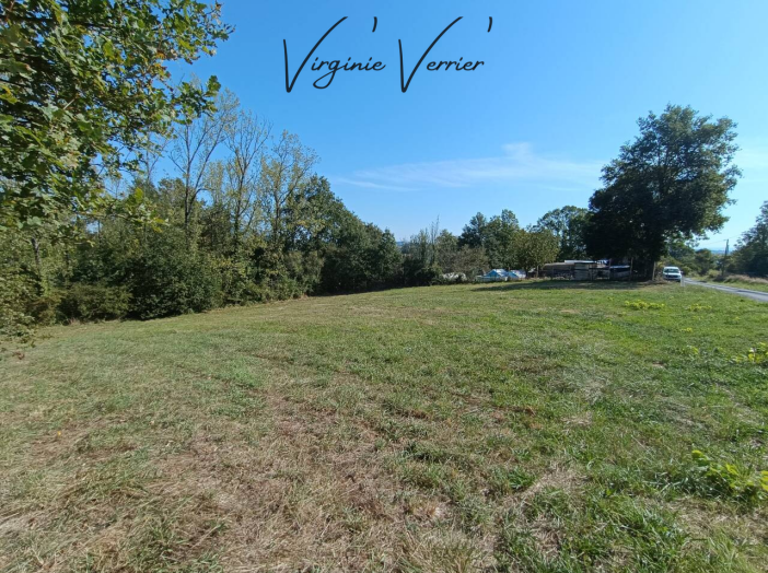 Terrain de 1850m²