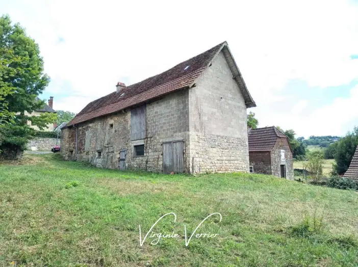 Maison 4 pièces de 200 m² - Ayen (19310)