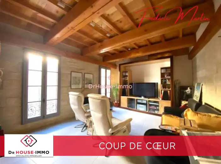 Maison 11 pièces de 270 m² - Uzès (30700)