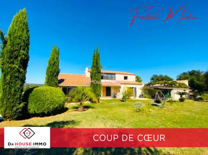 Maison 11 pièces de 360 m² - Uzès (30700)