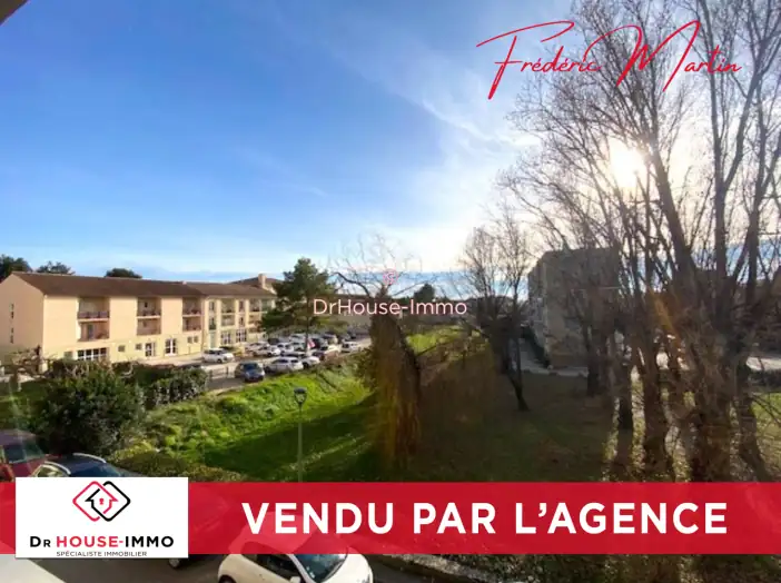 Appartement 4 pièces de 65 m² - Uzès (30700)