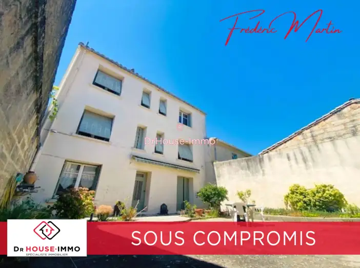 Maison 8 pièces de 130 m² - Uzès (30700)