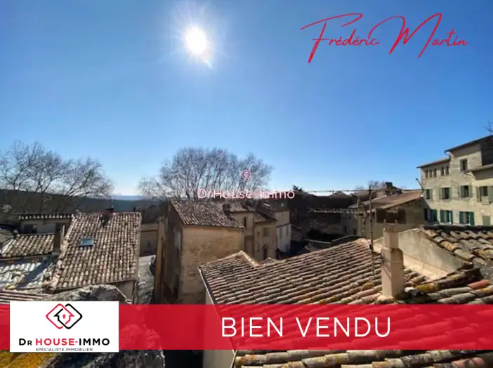 Maison 8 pièces de 135 m² - Uzès (30700)