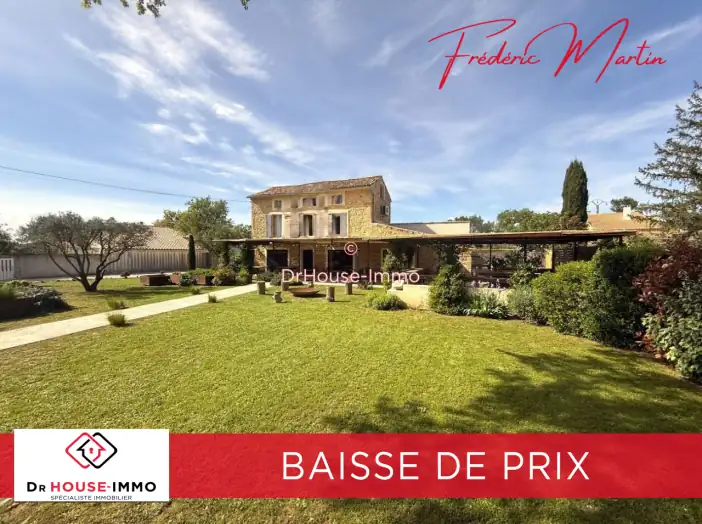 Maison 8 pièces de 340 m² - Uzès (30700)