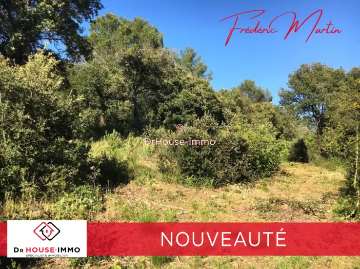 Terrain de 890 m² - Uzès (30700)