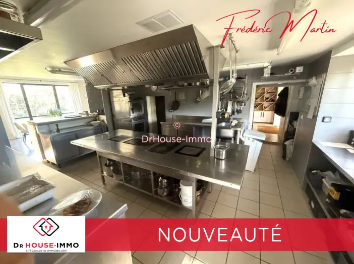 Commerce 8 pièces de 340 m² - Uzès (30700)